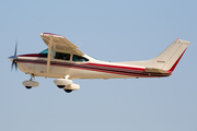 (Private) Cessna 182R Skylane (N4690E) at  Oshkosh - Wittman Regional, United States