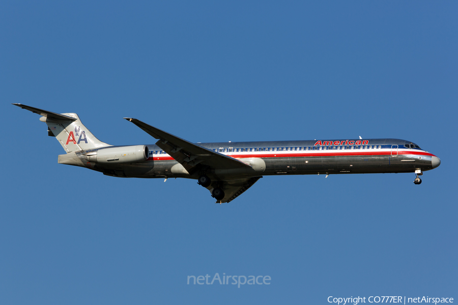 American Airlines McDonnell Douglas MD-82 (N470AA) | Photo 86888