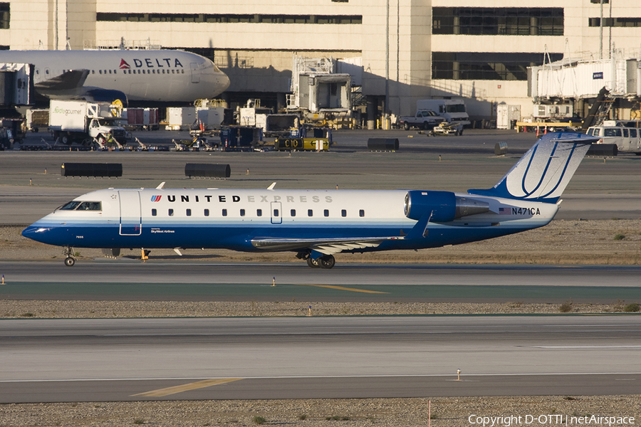 United Express (SkyWest Airlines) Bombardier CRJ-200ER (N471CA) | Photo 280002