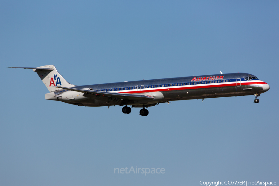 American Airlines McDonnell Douglas MD-82 (N472AA) | Photo 80000