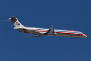 American Airlines McDonnell Douglas MD-82 (N472AA) at  Houston - George Bush Intercontinental, United States