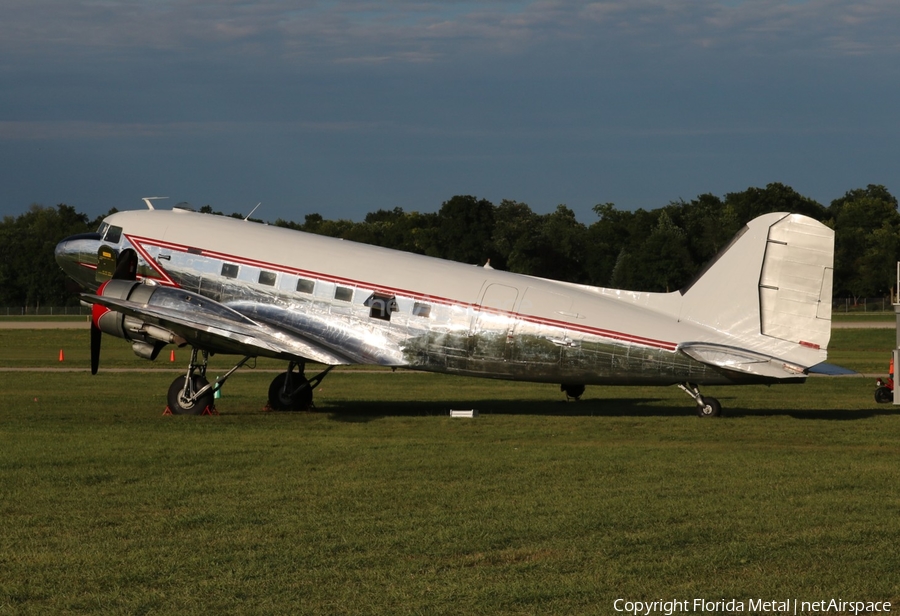 Vintage Wings USA Douglas DC-3C-S1C3G (N472AF) | Photo 304299