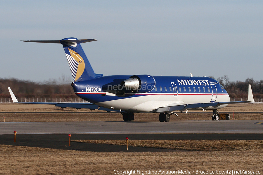 Midwest Connect (SkyWest Airlines) Bombardier CRJ-200ER (N472CA) | Photo 174031