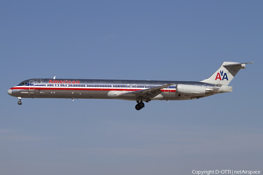 American Airlines McDonnell Douglas MD-82 (N473AA) | Photo 425457