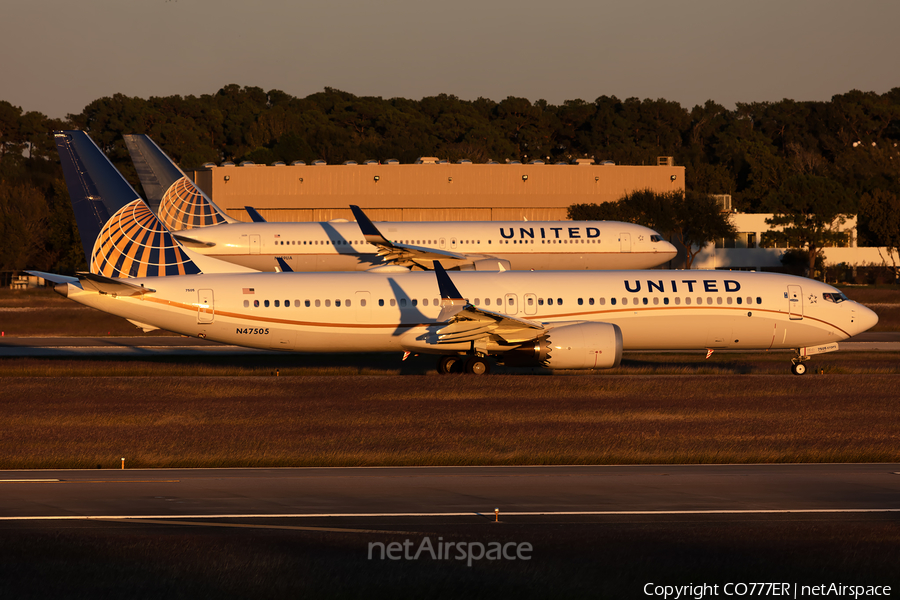 United Airlines Boeing 737-9 MAX (N47505) | Photo 395615