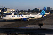 United Airlines Boeing 737-9 MAX (N47569) at  Los Angeles - International, United States