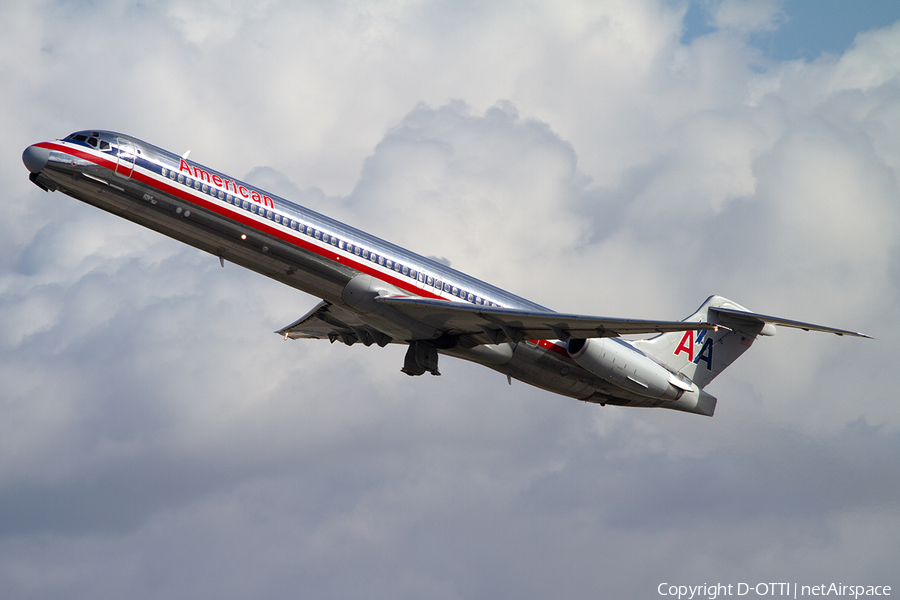 American Airlines McDonnell Douglas MD-82 (N475AA) | Photo 333365