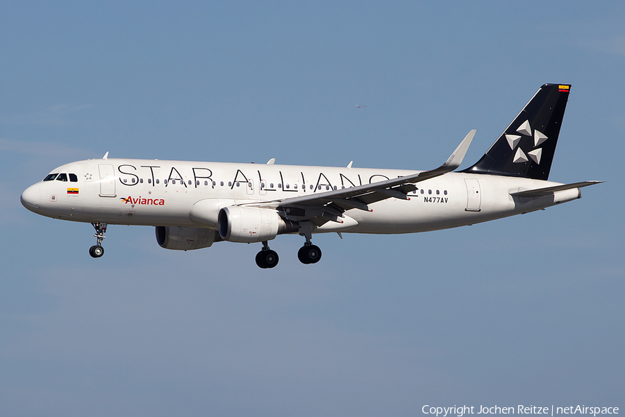 Avianca Airbus A320-214 (N477AV) | Photo 42144