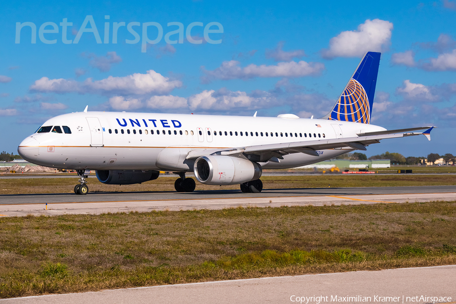 United Airlines Airbus A320-232 (N477UA) | Photo 603323