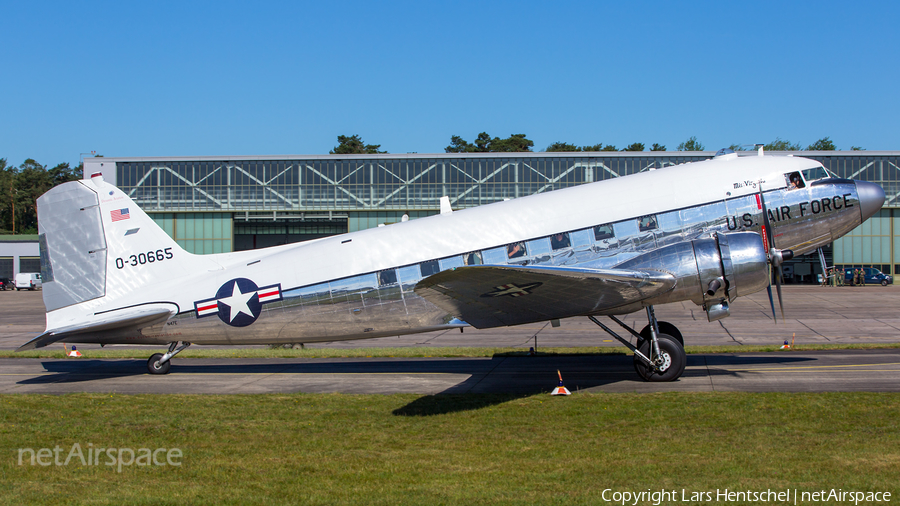 (Private) Douglas C-47A Skytrain (N47E) | Photo 328290