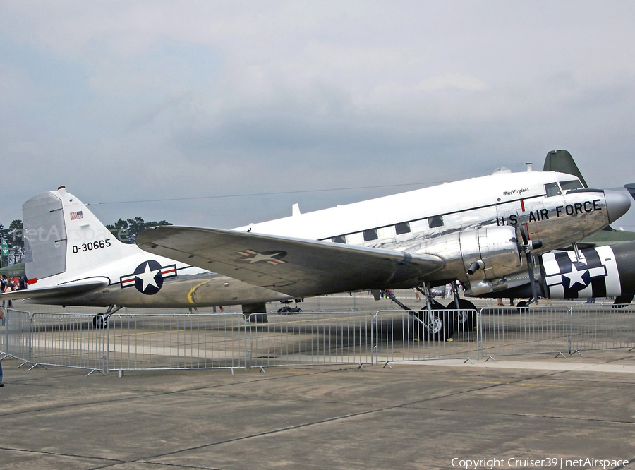 (Private) Douglas C-47A Skytrain (N47E) | Photo 364355