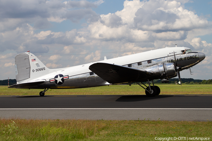 (Private) Douglas C-47A Skytrain (N47E) | Photo 328399