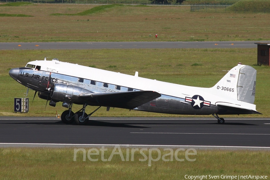 (Private) Douglas C-47A Skytrain (N47E) | Photo 328441