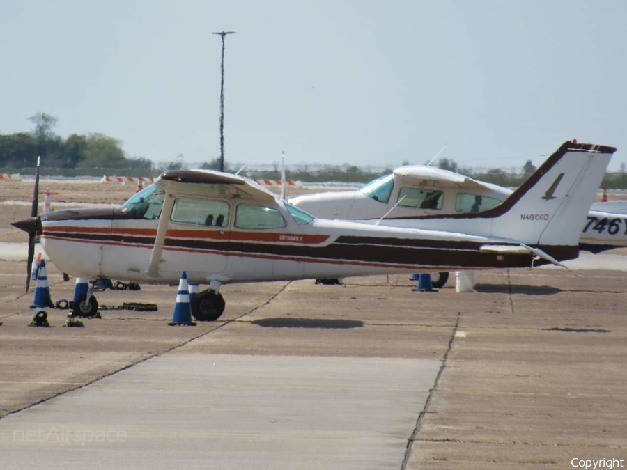 (Private) Cessna 172N Skyhawk II (N4806G) | Photo 346899