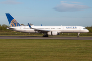 United Airlines Boeing 757-224 (N48127) at  Manchester - International (Ringway), United Kingdom