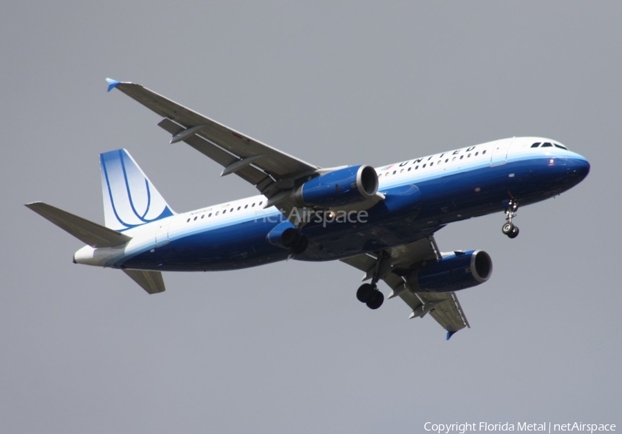 United Airlines Airbus A320-232 (N481UA) | Photo 300582