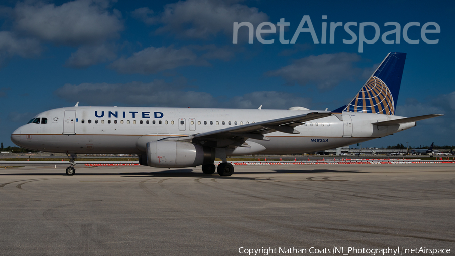 United Airlines Airbus A320-232 (N482UA) | Photo 380647