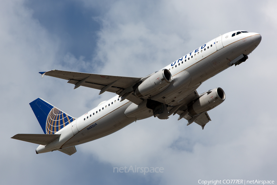 United Airlines Airbus A320-232 (N482UA) | Photo 104581