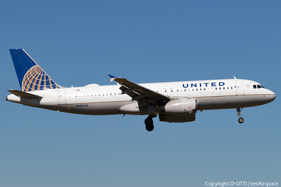 United Airlines Airbus A320-232 (N482UA) | Photo 180291