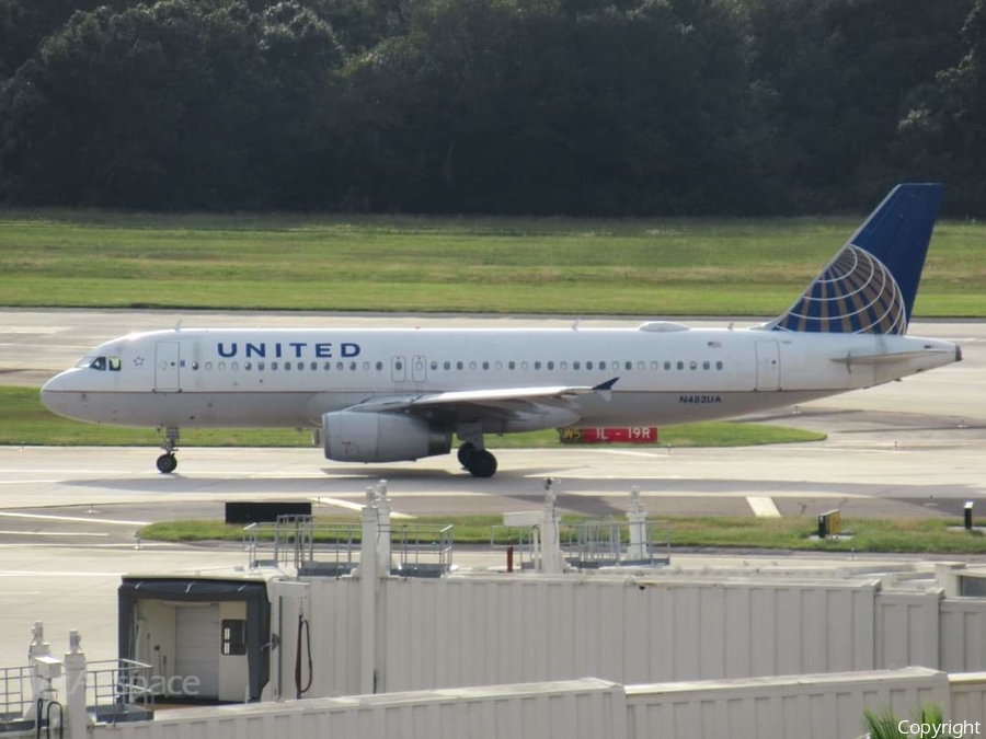 United Airlines Airbus A320-232 (N482UA) | Photo 518937