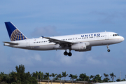 United Airlines Airbus A320-232 (N483UA) at  Ft. Lauderdale - International, United States