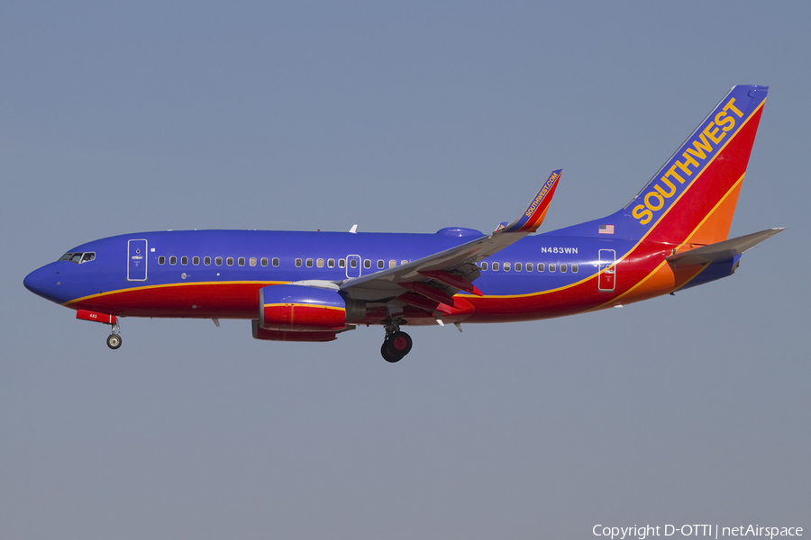 Southwest Airlines Boeing 737-7H4 (N483WN) | Photo 424657