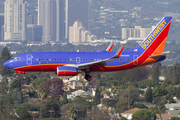 Southwest Airlines Boeing 737-7H4 (N483WN) at  Los Angeles - International, United States