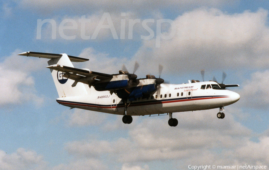 Gulfstream International Airlines de Havilland Canada DHC-7-102 (N4860J) | Photo 254708