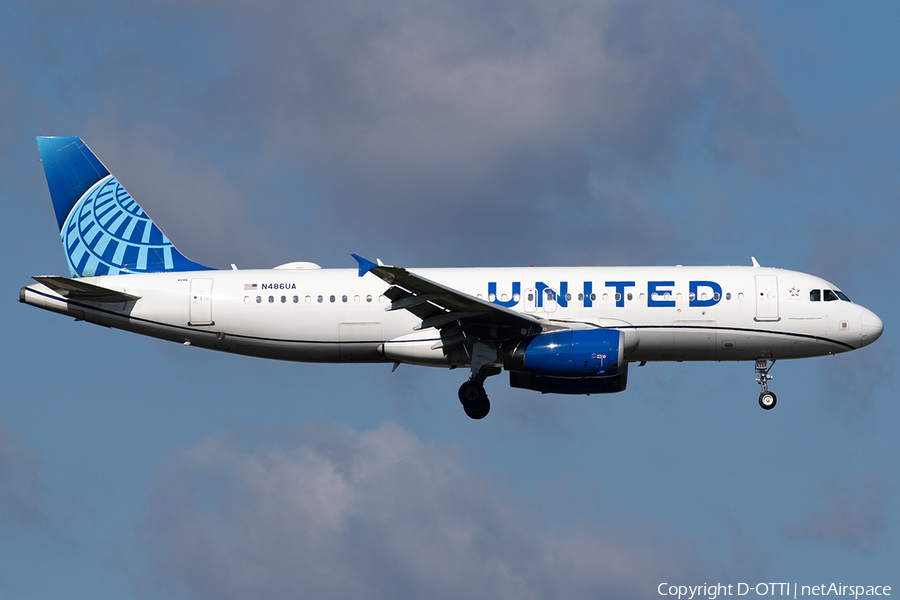 United Airlines Airbus A320-232 (N486UA) | Photo 598105