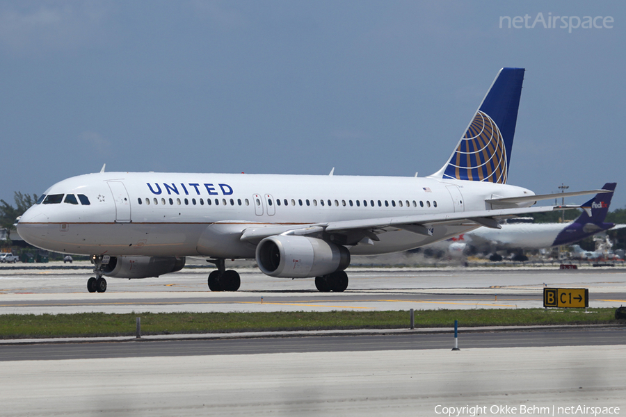 United Airlines Airbus A320-232 (N487UA) | Photo 57754