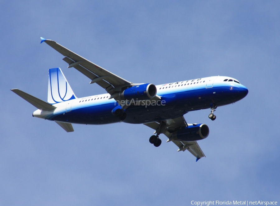 United Airlines Airbus A320-232 (N487UA) | Photo 300584