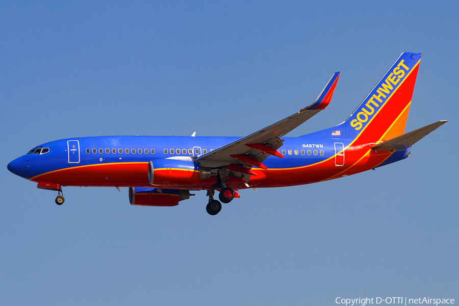 Southwest Airlines Boeing 737-7H4 (N487WN) | Photo 182971