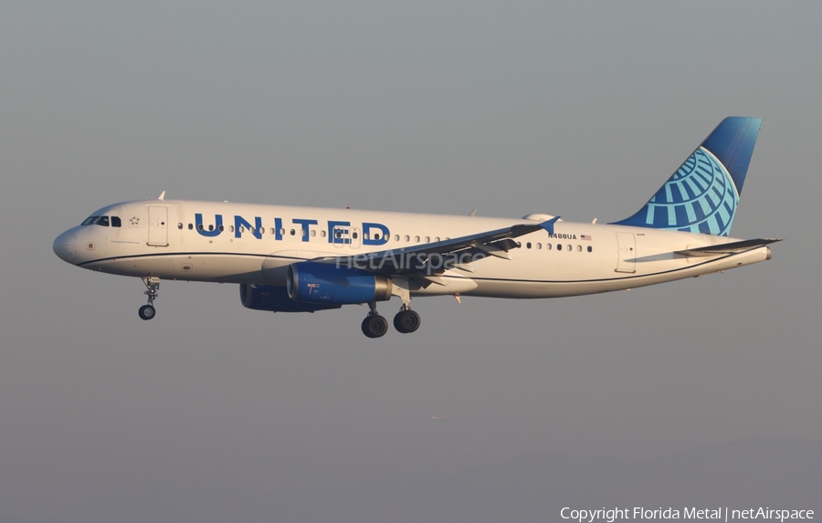 United Airlines Airbus A320-232 (N488UA) | Photo 667001