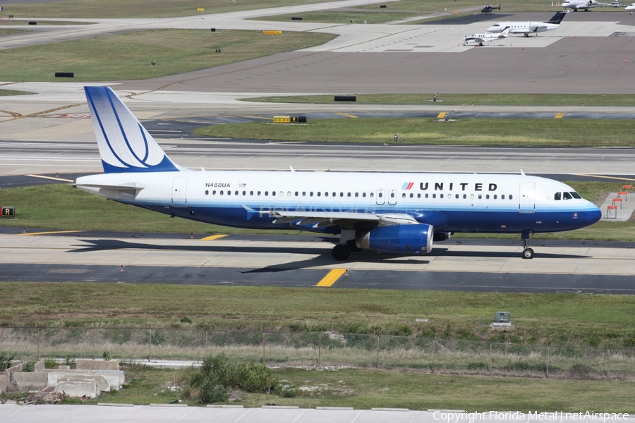 United Airlines Airbus A320-232 (N488UA) | Photo 300586