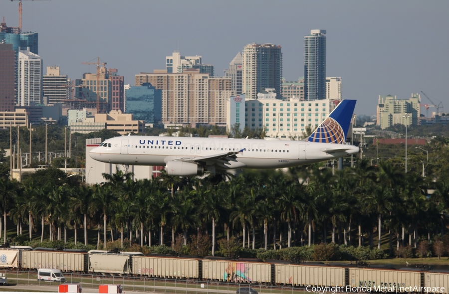 United Airlines Airbus A320-232 (N4901U) | Photo 352930