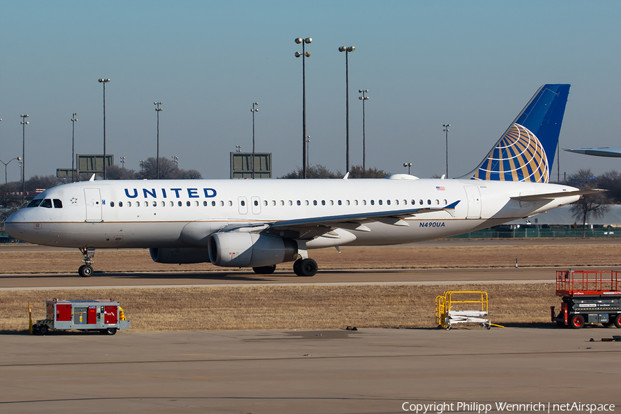 United Airlines Airbus A320-232 (N490UA) | Photo 239891
