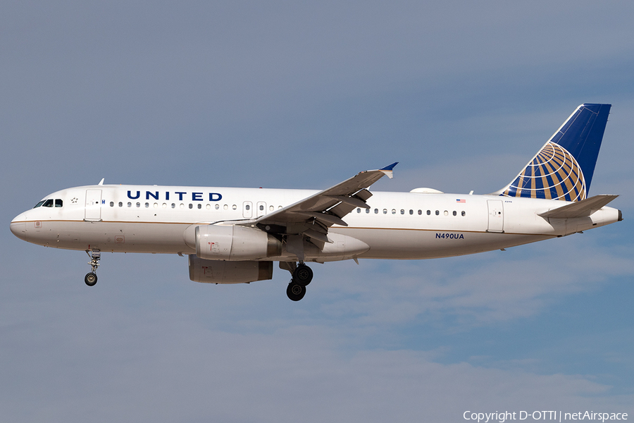 United Airlines Airbus A320-232 (N490UA) | Photo 137688