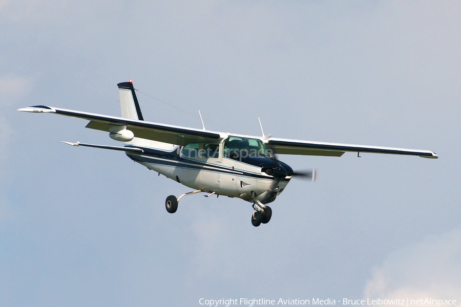 (Private) Cessna T210N Turbo Centurion II (N4922Y) | Photo 158282