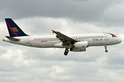 TACA International Airlines Airbus A320-233 (N492TA) at  Miami - International, United States