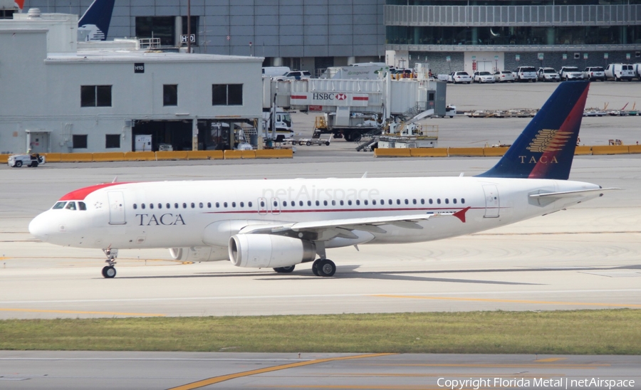 TACA International Airlines Airbus A320-233 (N492TA) | Photo 587091
