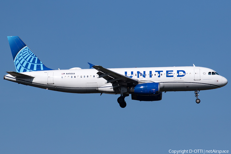 United Airlines Airbus A320-232 (N492UA) | Photo 601577
