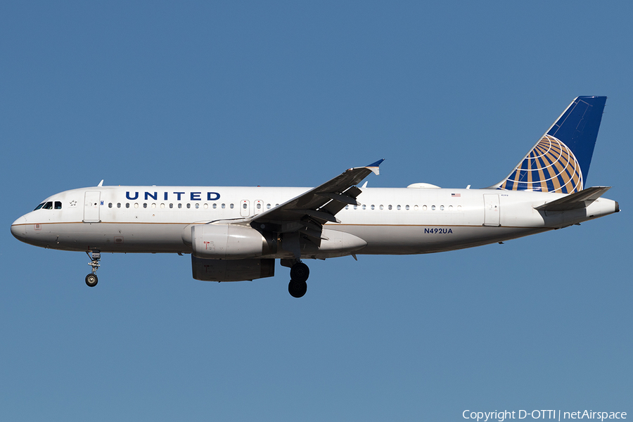 United Airlines Airbus A320-232 (N492UA) | Photo 144957
