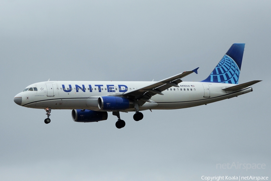United Airlines Airbus A320-232 (N492UA) | Photo 661495