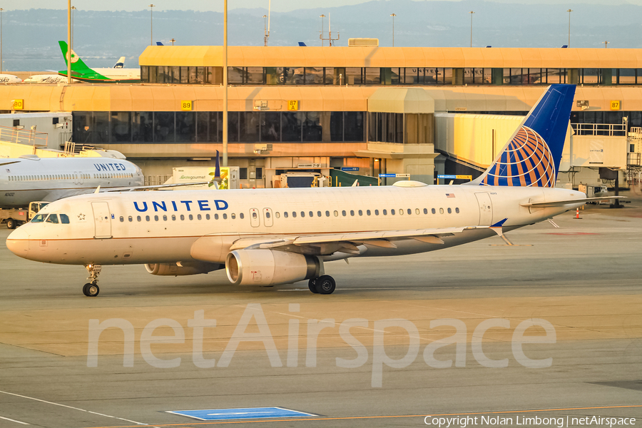 United Airlines Airbus A320-232 (N492UA) | Photo 438478