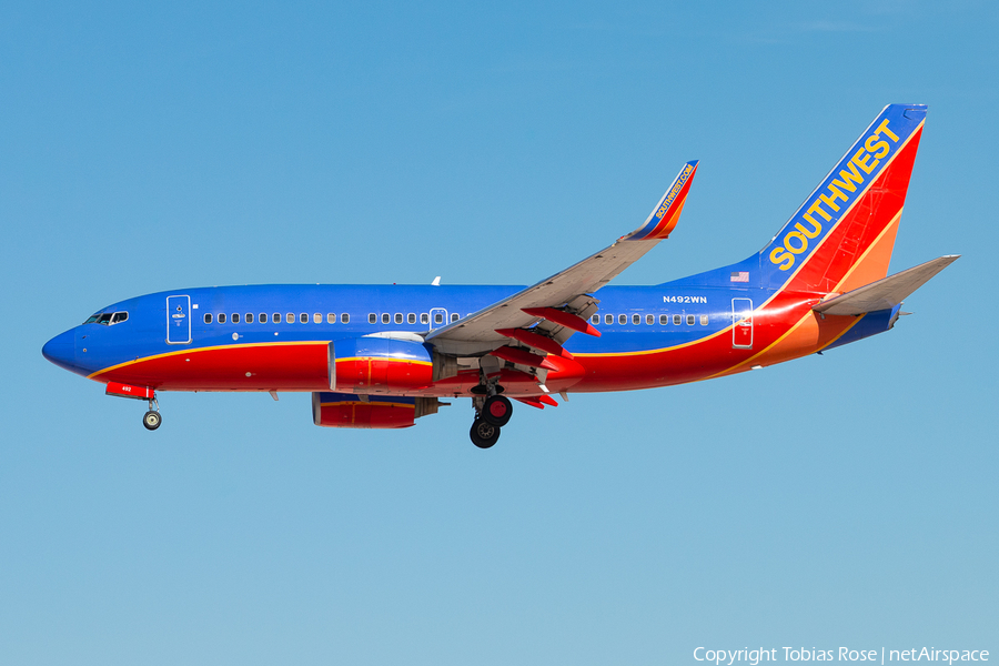 Southwest Airlines Boeing 737-7H4 (N492WN) | Photo 280845