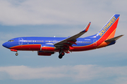 Southwest Airlines Boeing 737-7H4 (N492WN) at  Los Angeles - International, United States