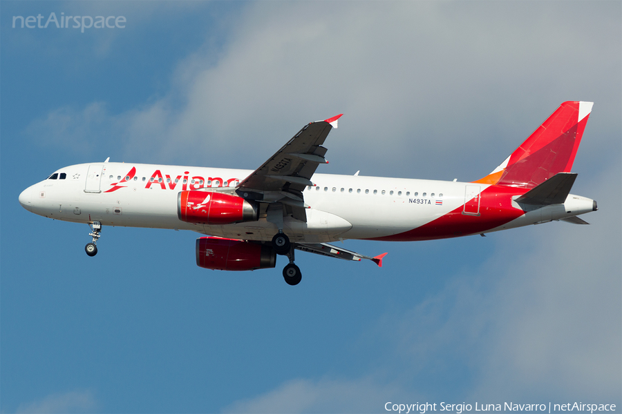 Avianca Airbus A320-233 (N493TA) | Photo 505627