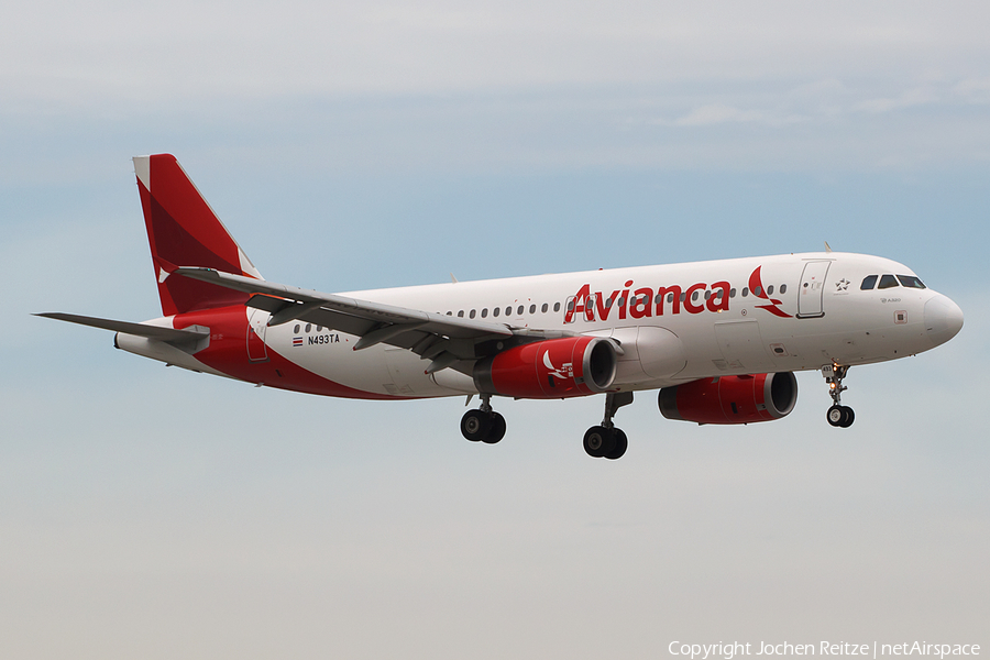 Avianca Airbus A320-233 (N493TA) | Photo 100093