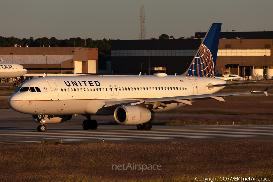 United Airlines Airbus A320-232 (N493UA) | Photo 395610