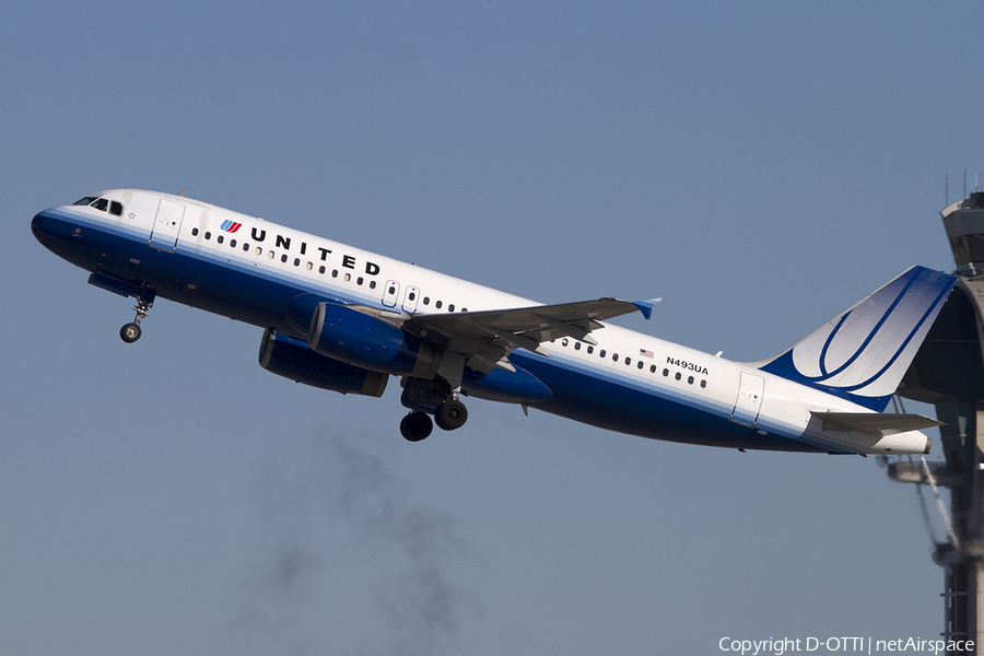 United Airlines Airbus A320-232 (N493UA) | Photo 334576